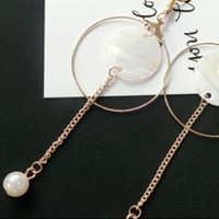 Dangling Gold with Pearl Element
