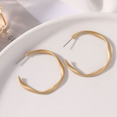 Matt Gold Twisted Earring