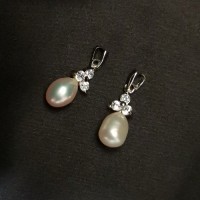 Pearly Affair Pendant